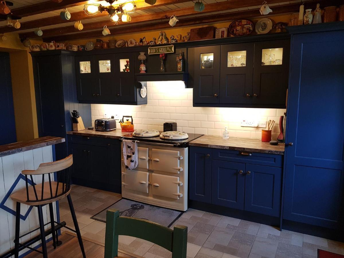 Traditional Irish Farmhouse Anascaul Buitenkant foto